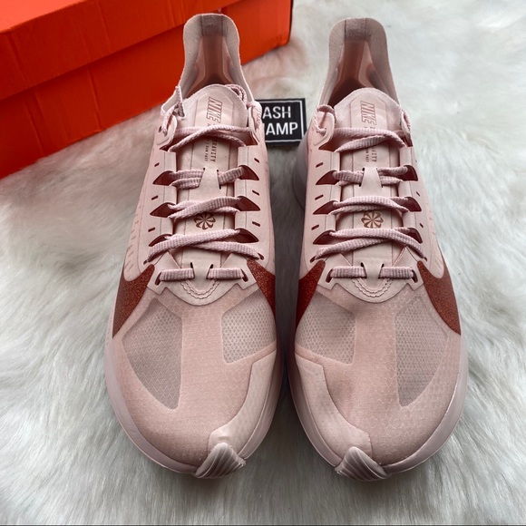 Nike Zoom Gravity Pink Athletic Shoes - Picture 2 of 6